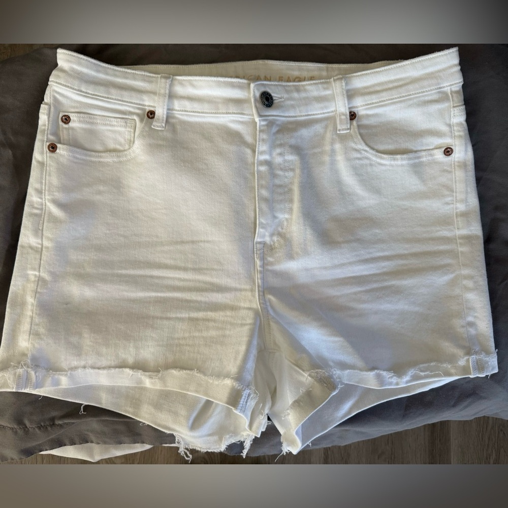 Women's American Eagle Hi V Rise Shortie White Jean Shorts sz 16